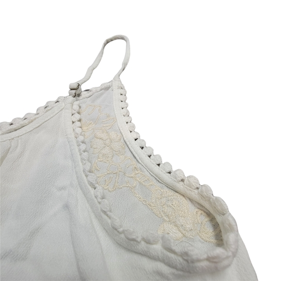 Eyeshadow white cami.        b3 - Picture 3 of 6